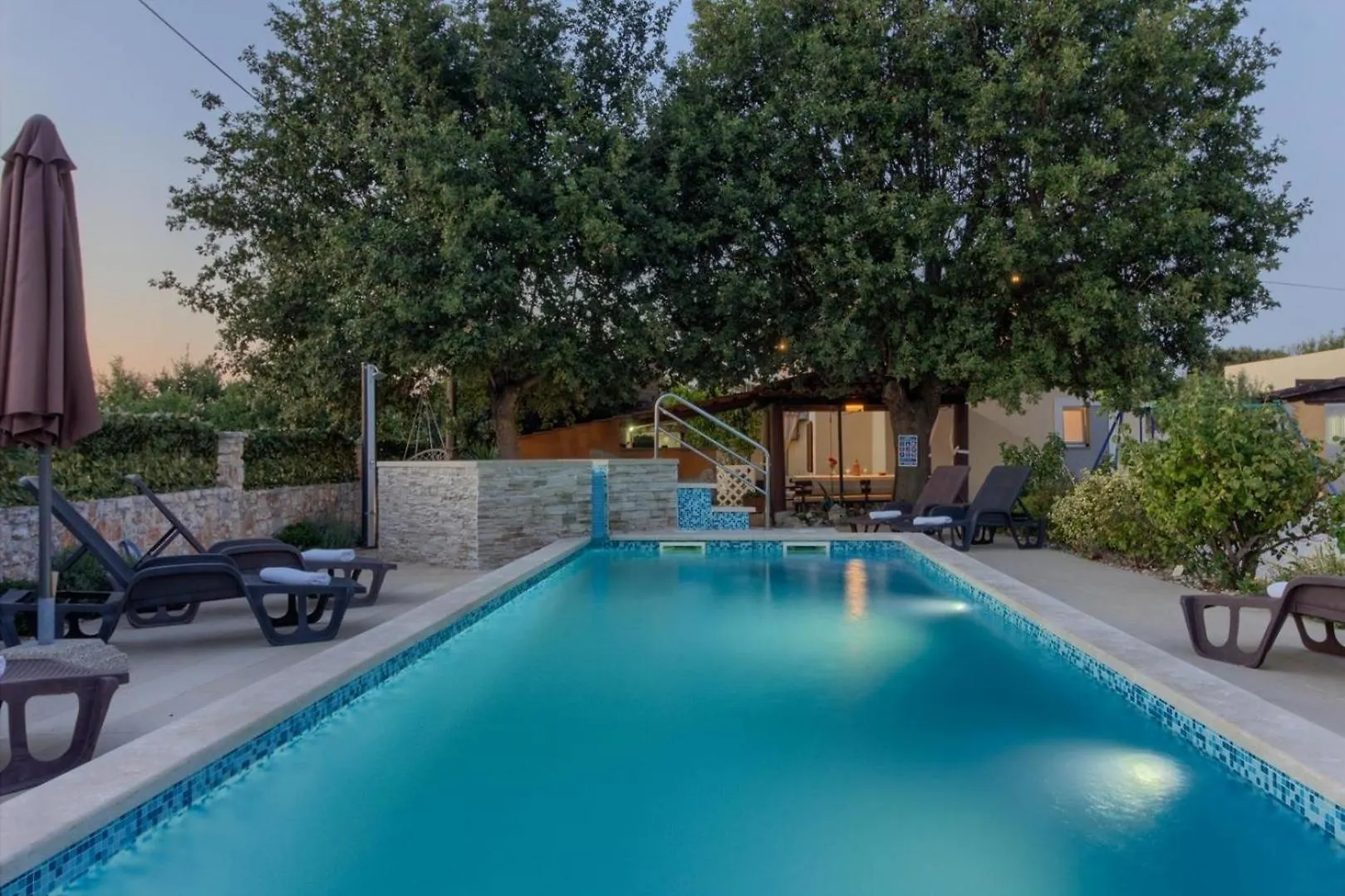 Ferienhaus Mit Privatpool Fuer 12 Personen Ca 150 Qm In Sisan, Istrien Suedkueste Von Istrien