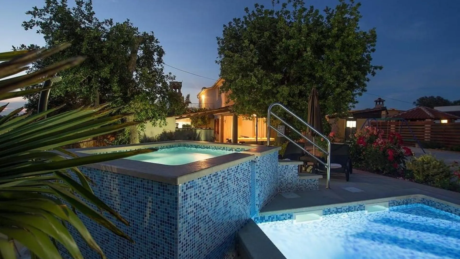 Ferienhaus Mit Privatpool Fuer 12 Personen Ca 150 Qm In Sisan, Istrien Suedkueste Von Istrien 0*, Sisan